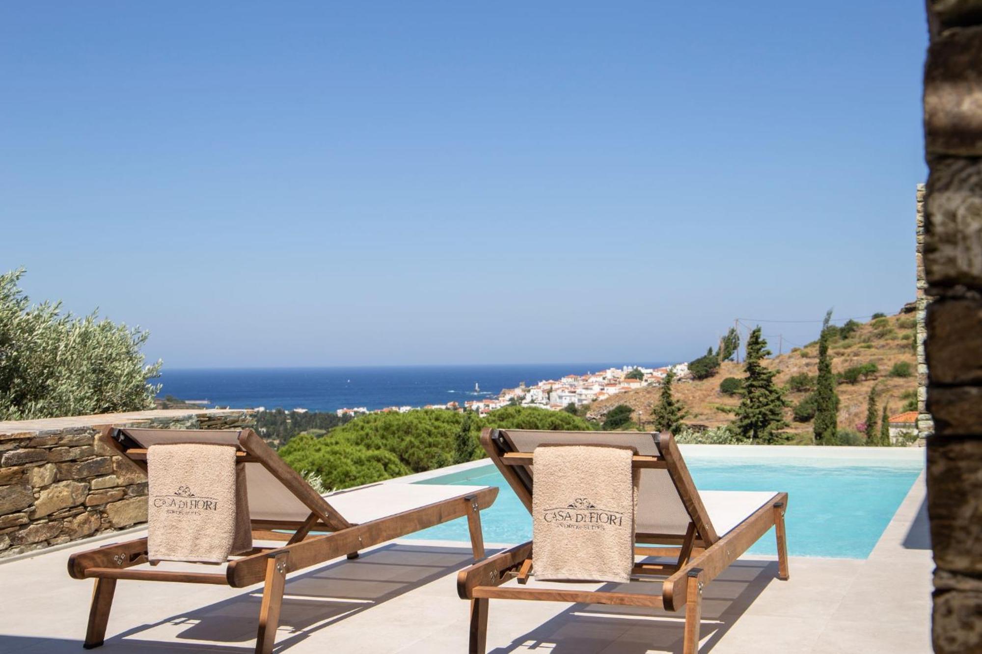 Casa Di Fiori Andros Suites الغرفة الصورة
